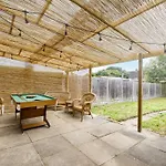 Low Rate For A 4-Bedroom House In Coventry With Free Unlimited Wi-Fi 2 Car Parking 53 Qmc