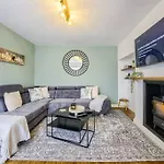Low Rate For A 4-Bedroom House In Coventry With Free Unlimited Wi-Fi 2 Car Parking 53 Qmc