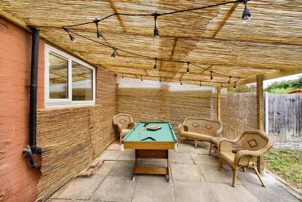 Low Rate For A 4-Bedroom House In Coventry With Free Unlimited Wi-Fi 2 Car Parking 53 Qmc Coventry